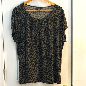Liz Claiborne Career Women's XXL Leopard Print Top - Green and Black- short slee